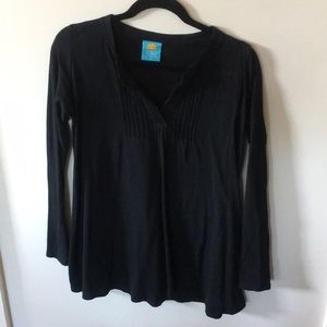 Long sleeve black shirt